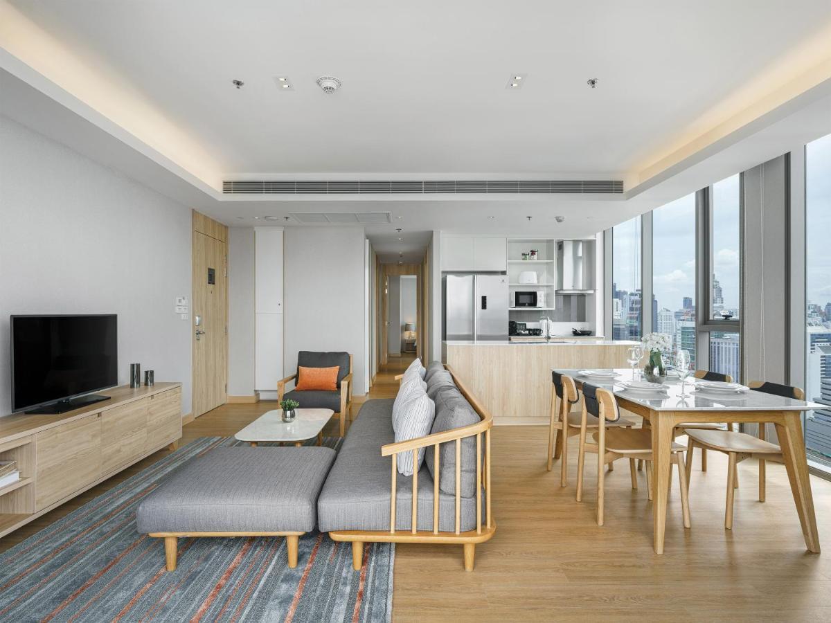 Oakwood Suites Bangkok Eksteriør billede A three-bedroom suite at U Sathorn